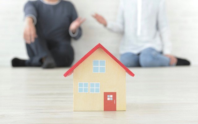 To fix or not to fix, that is the housing loan question