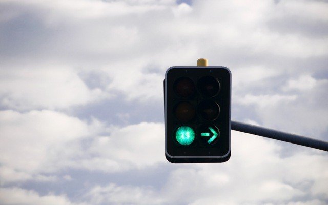 Traffic Technologies signals right hand turn into Singapore and Qatar