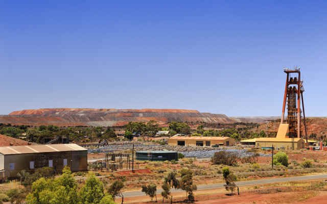 Venus Metals to buy Youanmi Gold mine and St Clair-contested tenements