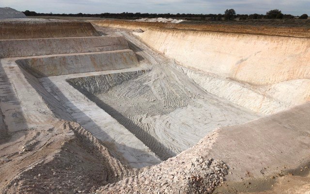 WA Kaolin commences trading at a premium after heavily subscribed IPO