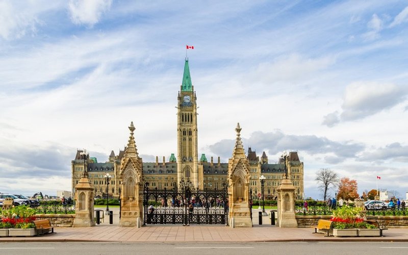 Wood Mackenzie sees new Carney government driving energy diversification in Canada