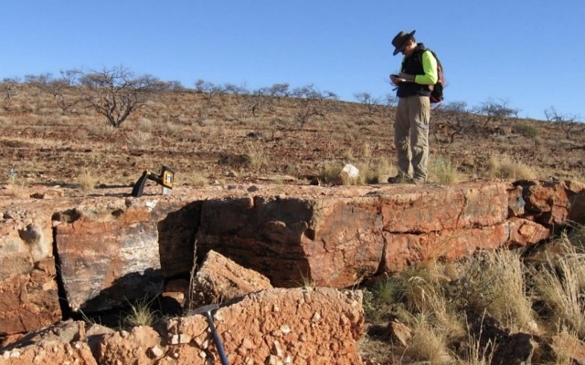 Zenith Minerals confirms lithium-bearing pegmatites at Waratah Well project